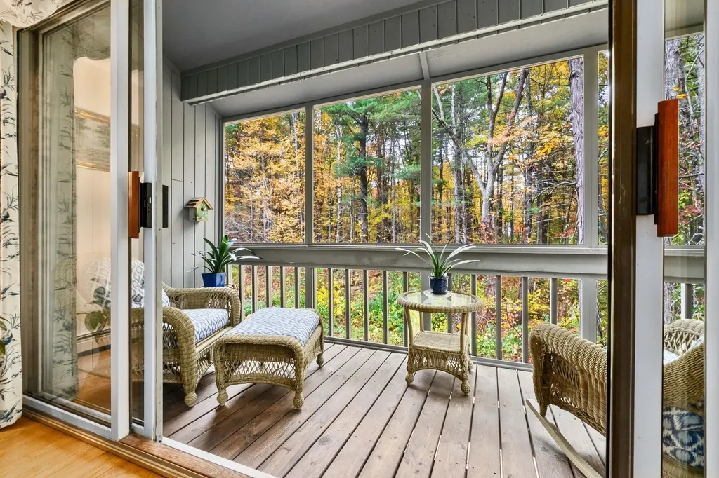 54 Brookside Drive Stratham NH 03885