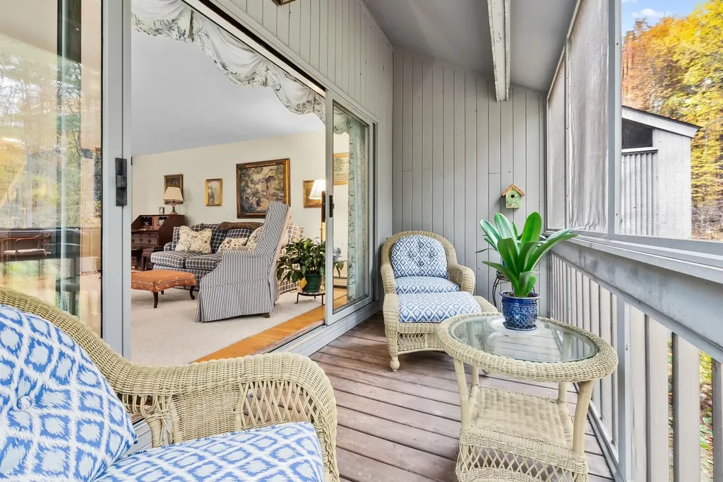 54 Brookside Drive Stratham NH 03885