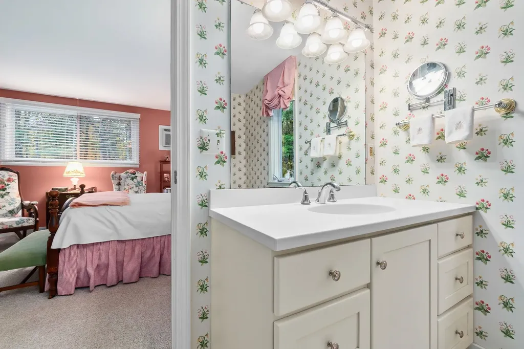 54 Brookside Drive Stratham NH 03885