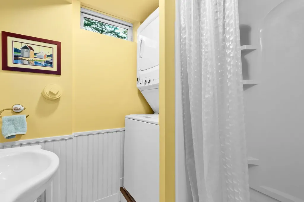 54 Brookside Drive Stratham NH 03885