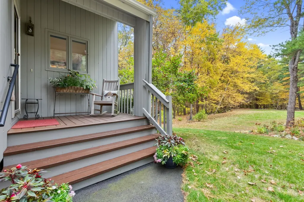 54 Brookside Drive Stratham NH 03885