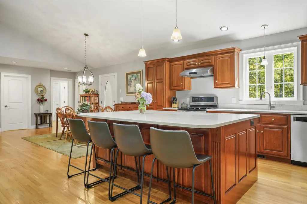 18 Huckins Road Madbury NH 03823