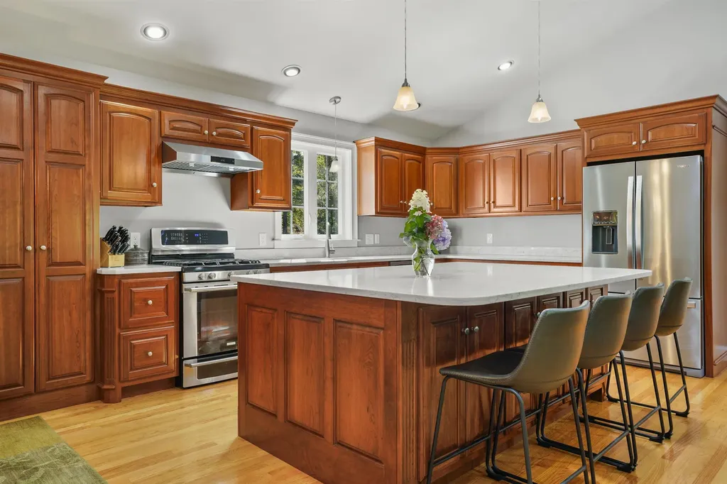 18 Huckins Road Madbury NH 03823