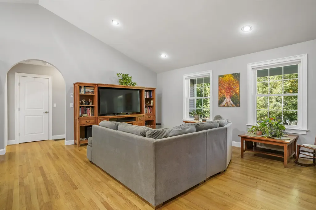 18 Huckins Road Madbury NH 03823