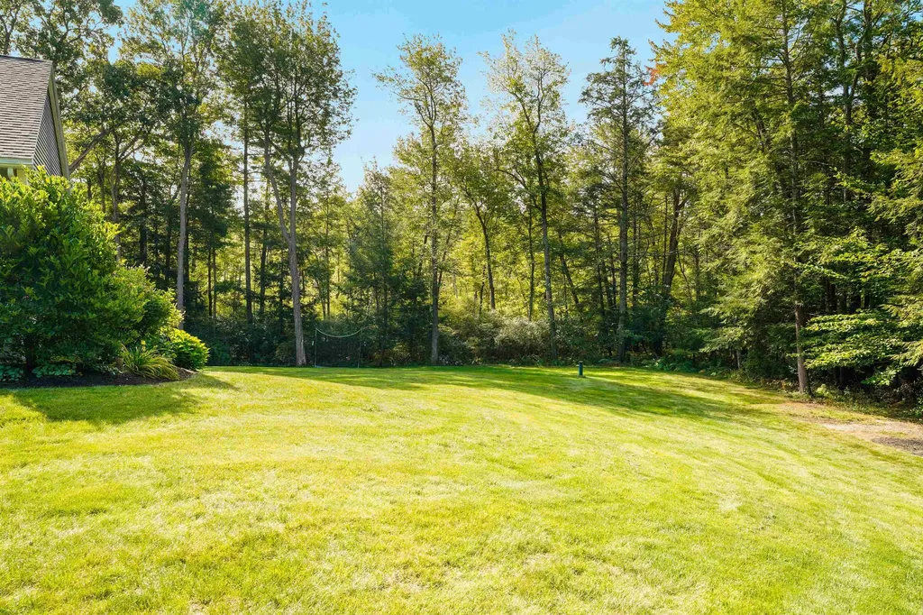 18 Huckins Road Madbury NH 03823