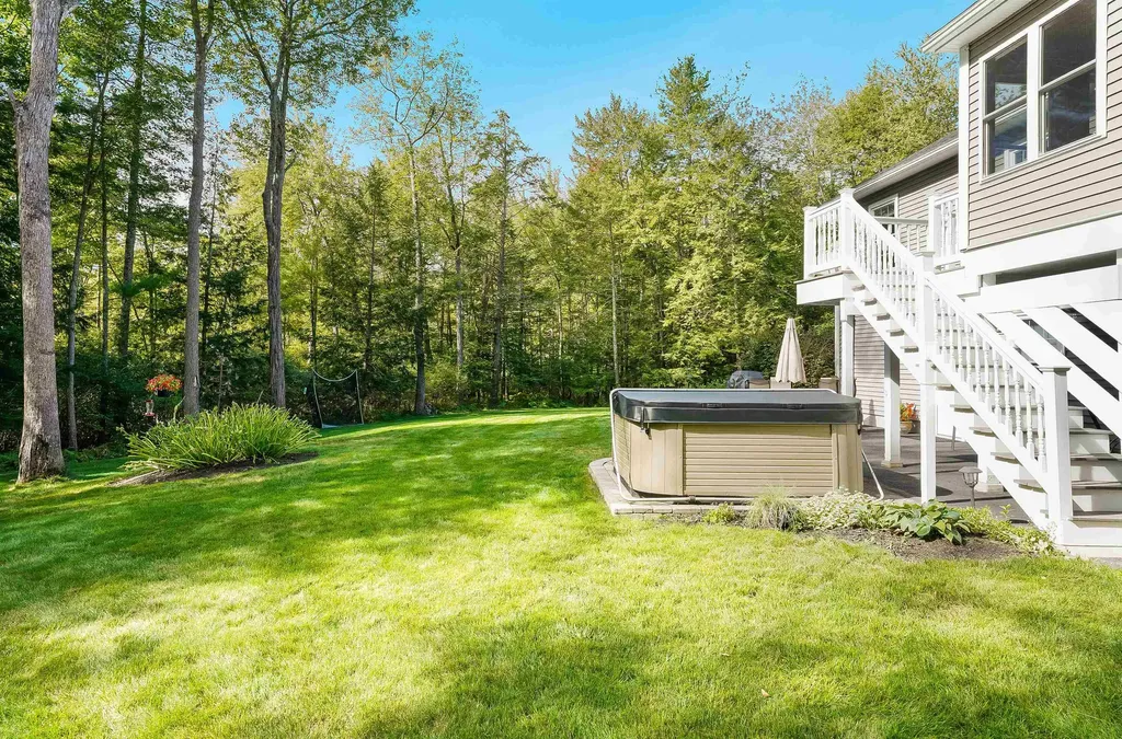 18 Huckins Road Madbury NH 03823