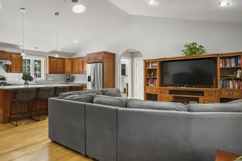 18 Huckins Road Madbury NH 03823