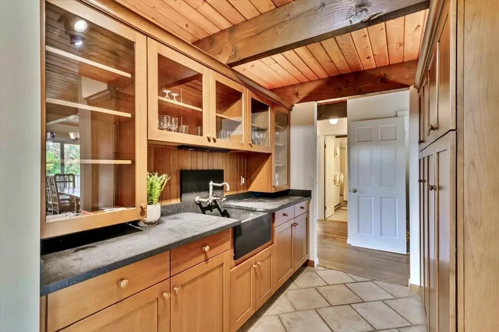 120 Poor Farm Road Alburgh VT 05440