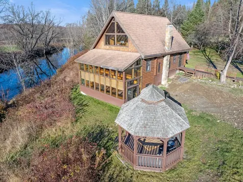 1639 Halls Stream Road Pittsburg NH 03592