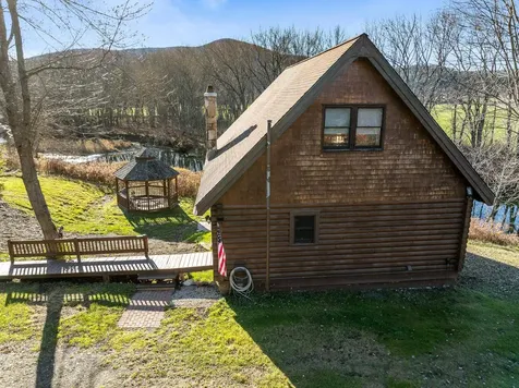 1639 Halls Stream Road Pittsburg NH 03592