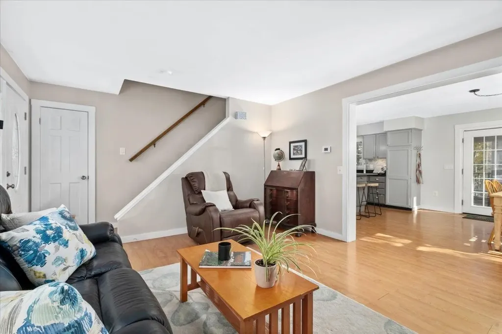 54 Ledgeview Drive Rochester NH 03839