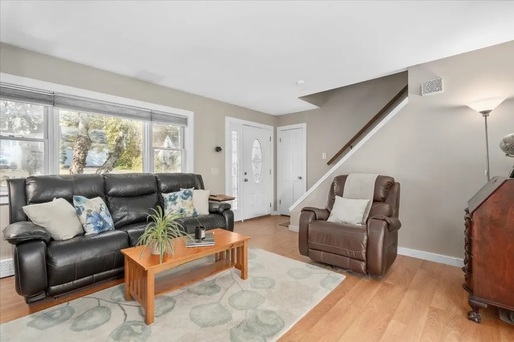 54 Ledgeview Drive Rochester NH 03839