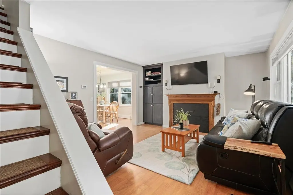 54 Ledgeview Drive Rochester NH 03839