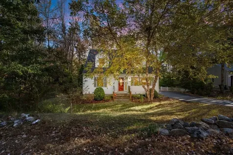 54 Ledgeview Drive Rochester NH 03839