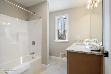 21 Edgewater Drive Brentwood NH 03833