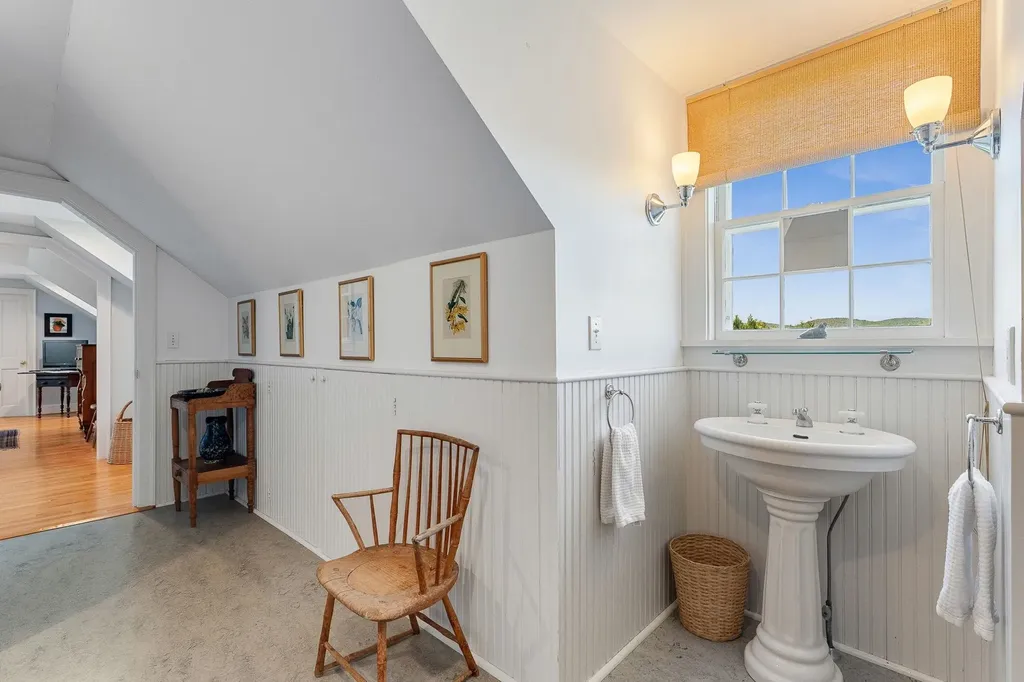 97 Quinibeck Road Thetford VT 05075-0000