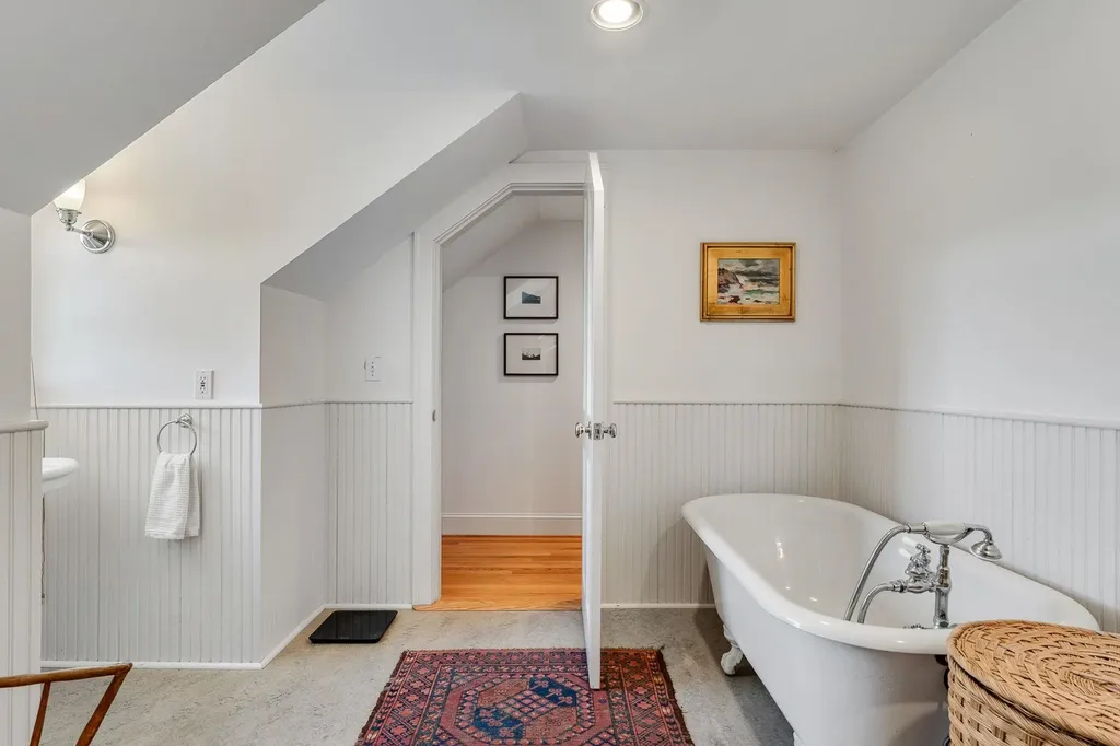 97 Quinibeck Road Thetford VT 05075-0000