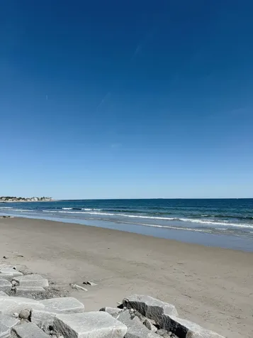 17 Johnson Avenue Hampton NH 03290-4906