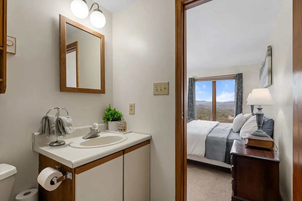 182 Pinnacle Road Campton NH 03285