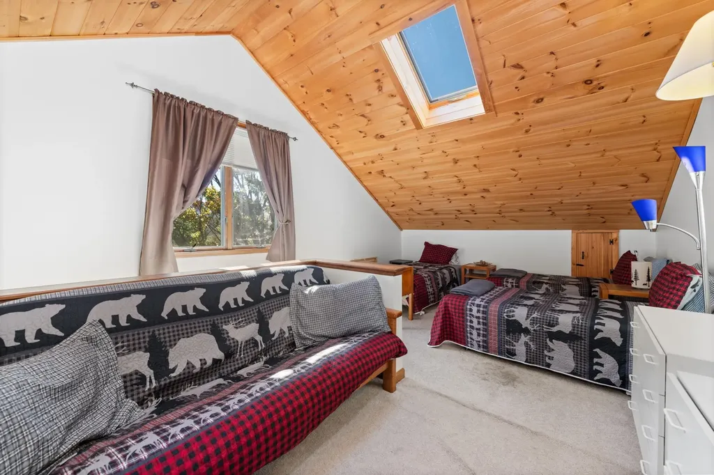 182 Pinnacle Road Campton NH 03285