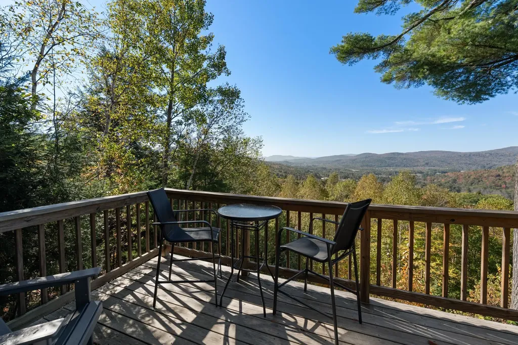 182 Pinnacle Road Campton NH 03285