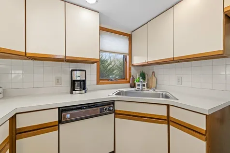 182 Pinnacle Road Campton NH 03285