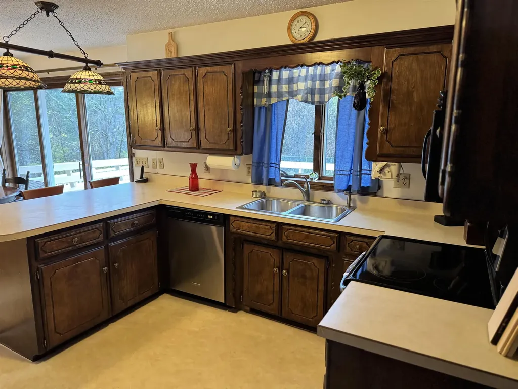 6160 Us Route 2 Highway Marshfield VT 05658