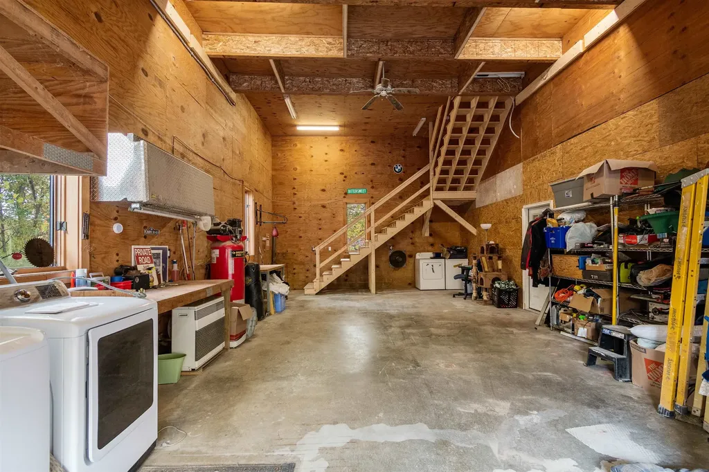 97 Bittersweet Hill Hinesburg VT 05461