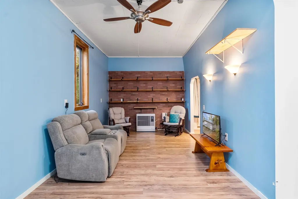 97 Bittersweet Hill Hinesburg VT 05461