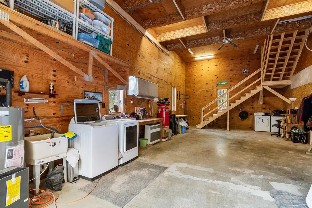 97 Bittersweet Hill Hinesburg VT 05461