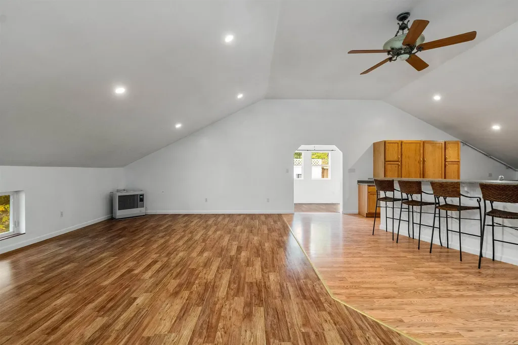 97 Bittersweet Hill Hinesburg VT 05461