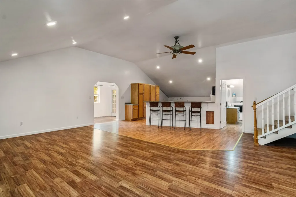 97 Bittersweet Hill Hinesburg VT 05461