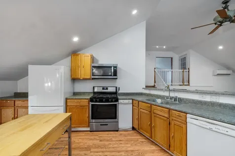 97 Bittersweet Hill Hinesburg VT 05461