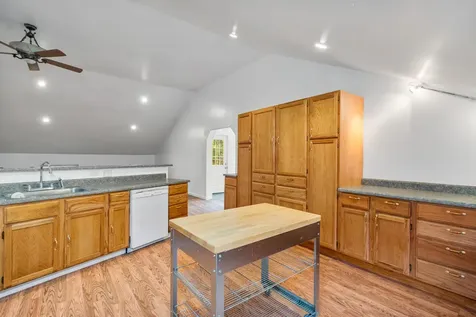 97 Bittersweet Hill Hinesburg VT 05461