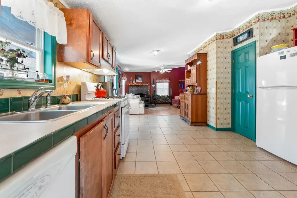 714 Old New Ipswich Road Rindge NH 03461