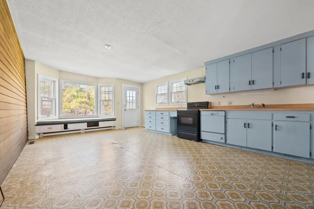 1318 Route 117 Sugar Hill NH 03586