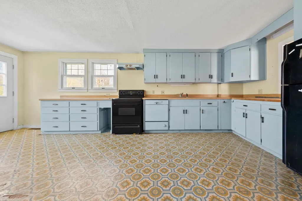 1318 Route 117 Sugar Hill NH 03586