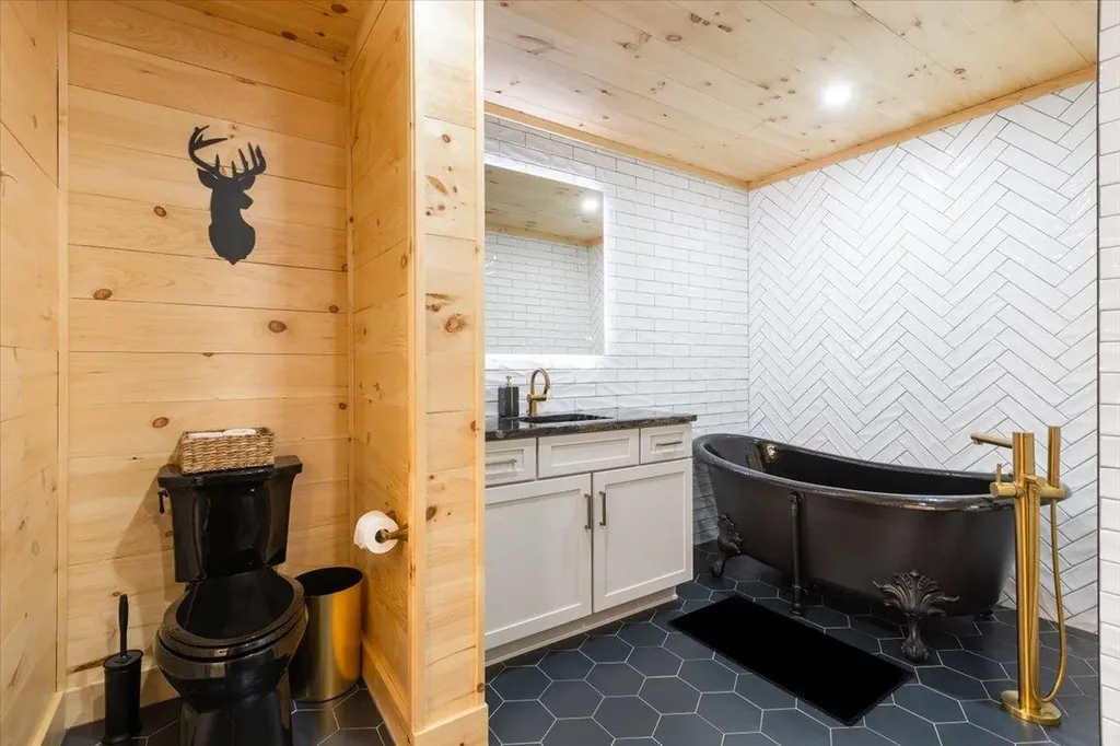 135 Lakeside Drive Haverhill NH 03765