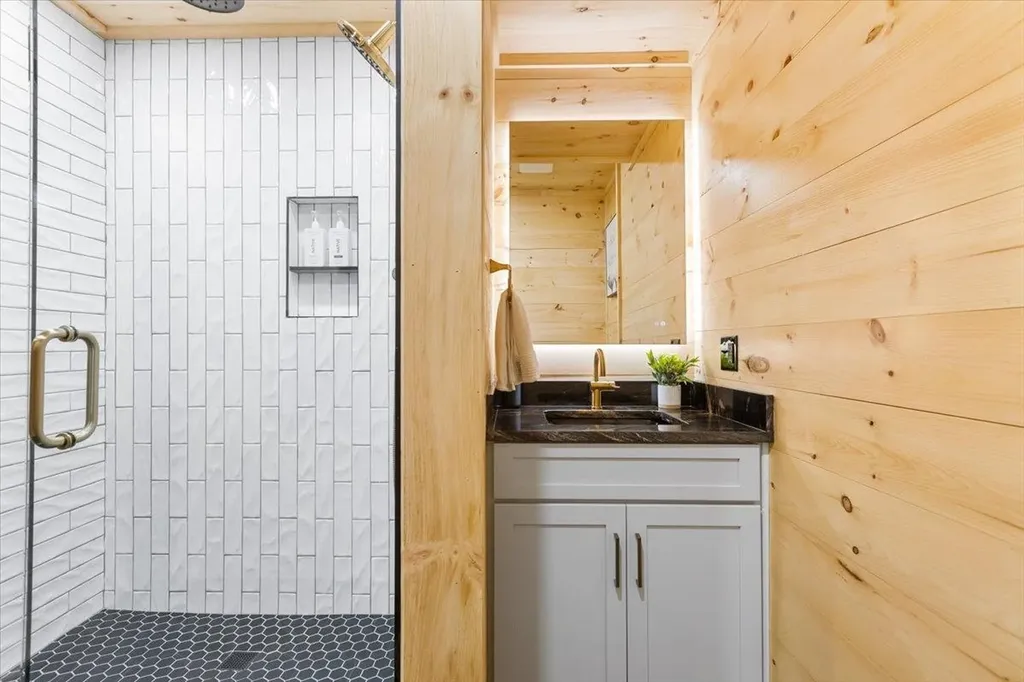 135 Lakeside Drive Haverhill NH 03765