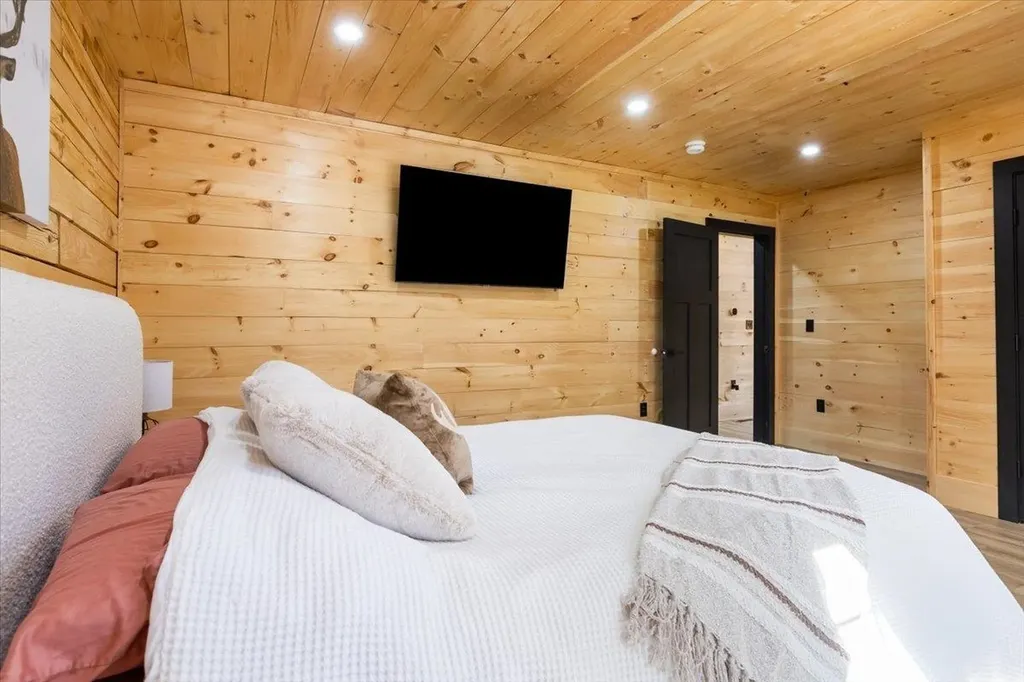 135 Lakeside Drive Haverhill NH 03765