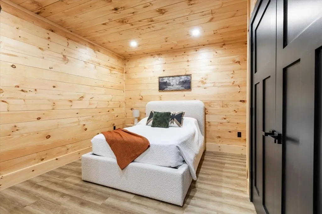 135 Lakeside Drive Haverhill NH 03765