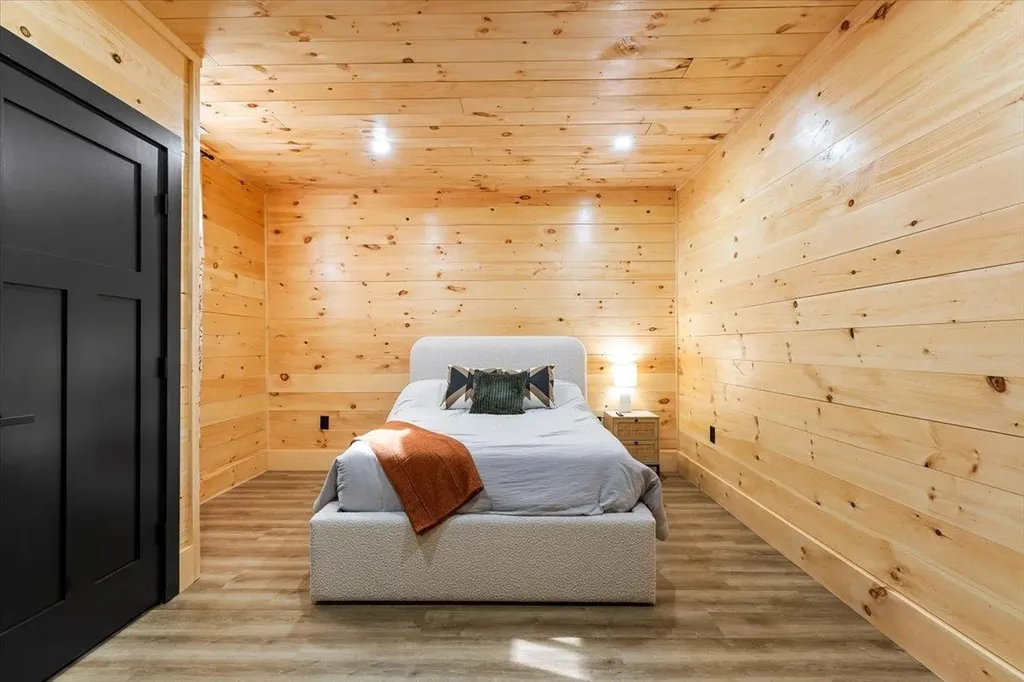 135 Lakeside Drive Haverhill NH 03765