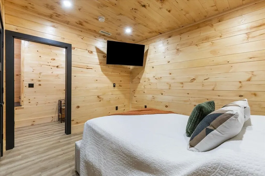 135 Lakeside Drive Haverhill NH 03765