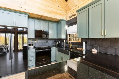 135 Lakeside Drive Haverhill NH 03765