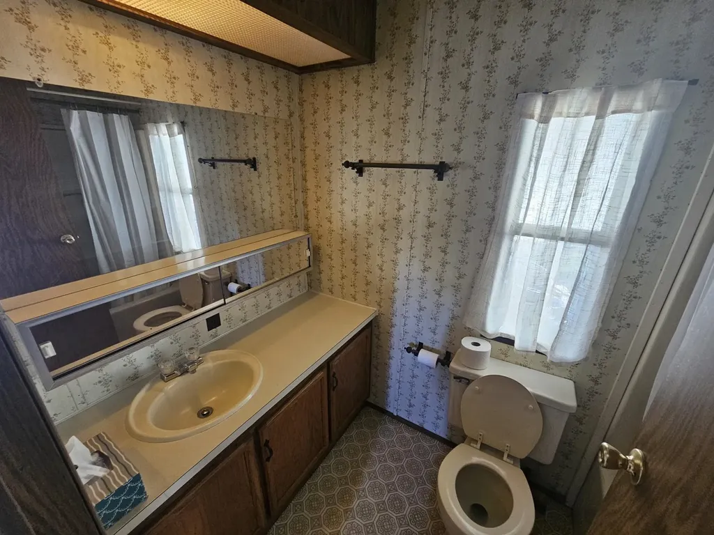 20 Anthony Circle Swanzey NH 03469