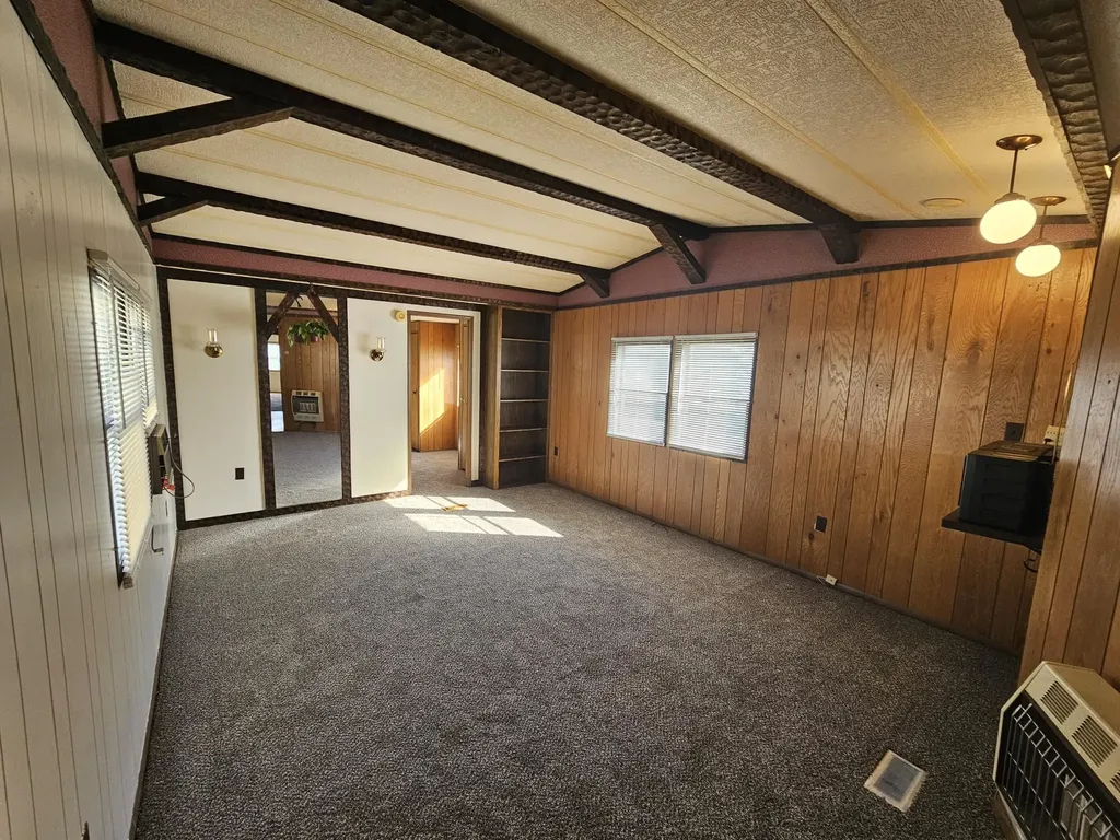 20 Anthony Circle Swanzey NH 03469