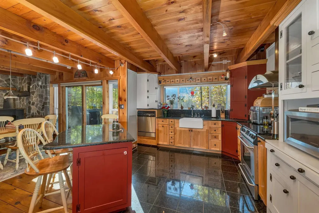 20 Pine Lane Road Ossipee NH 03890