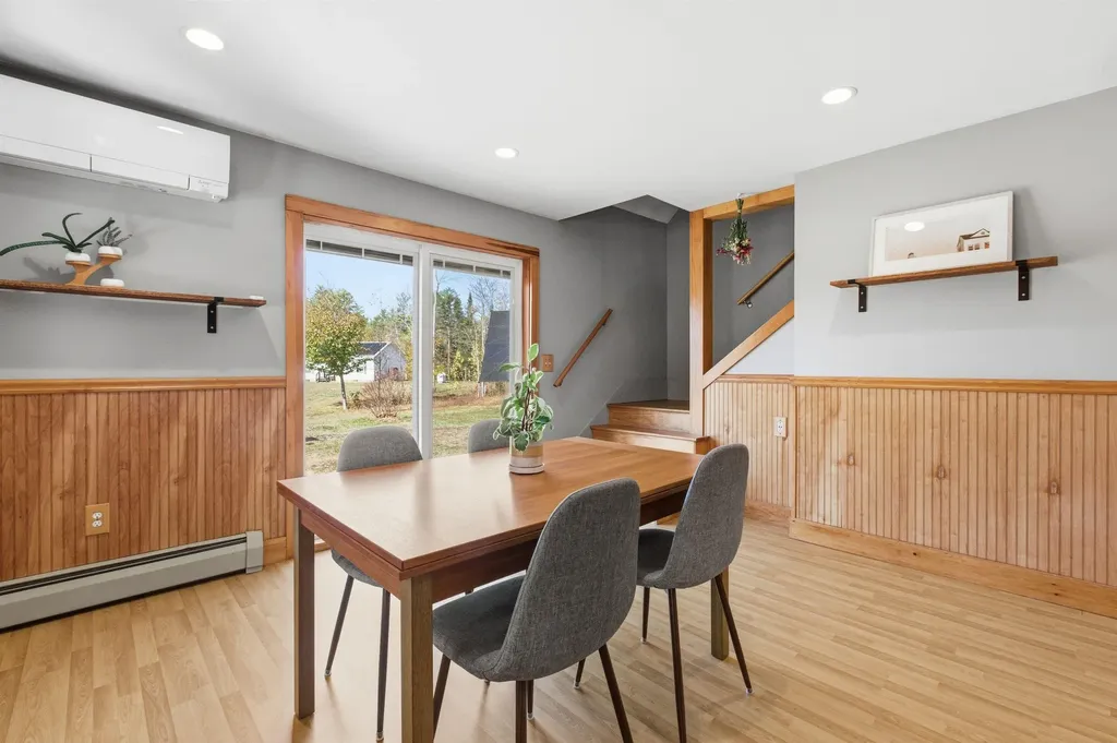 34 Courtland Drive Danbury NH 03230