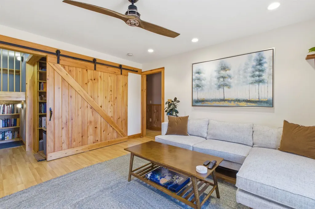 34 Courtland Drive Danbury NH 03230