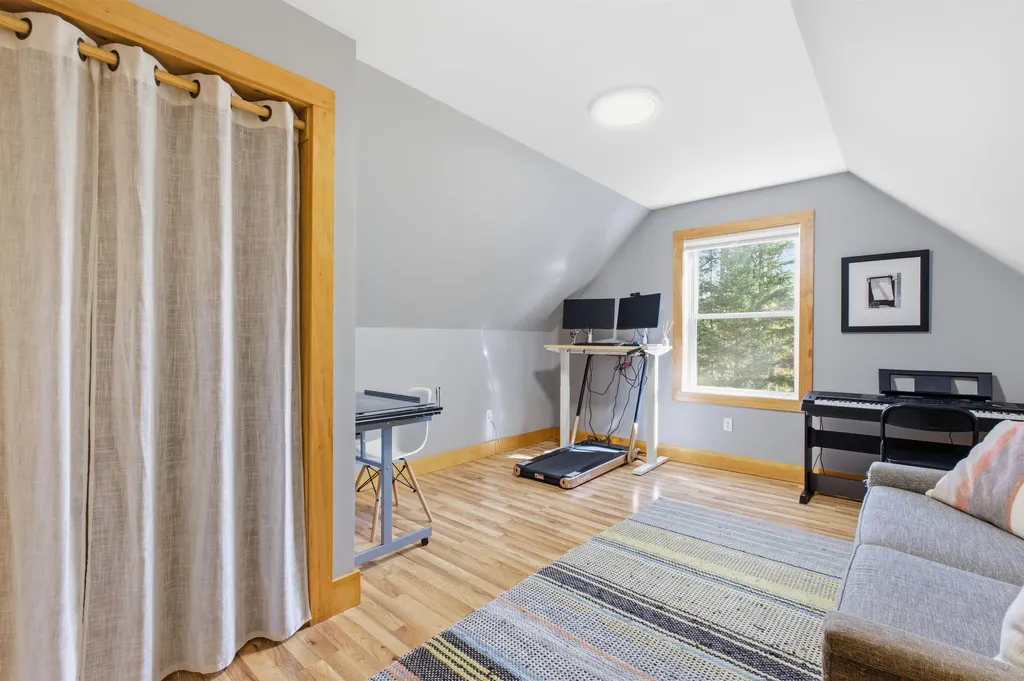 34 Courtland Drive Danbury NH 03230